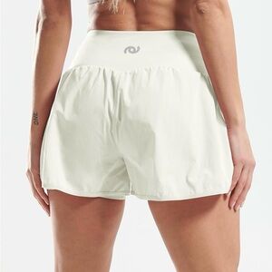 2 in 1 Women's Workout Shorts for Athletic Gym Running Shorts with Phone Pockets